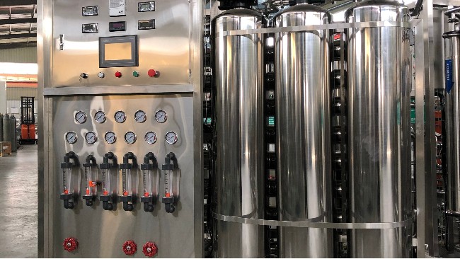 醫(yī)用純水設(shè)備工作原理和系統(tǒng)特點(diǎn)