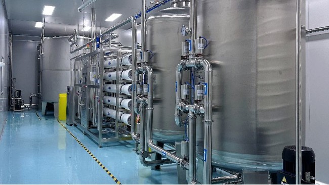 工業用反滲透凈水機價格與水處理設備工藝的關聯