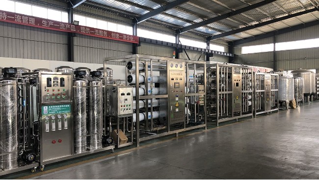 反滲透處理設備6噸可滿足哪些行業的用水需求