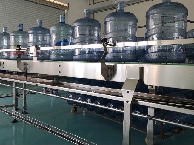 礦泉水廠需要什么設備 礦泉水廠需要什么設備