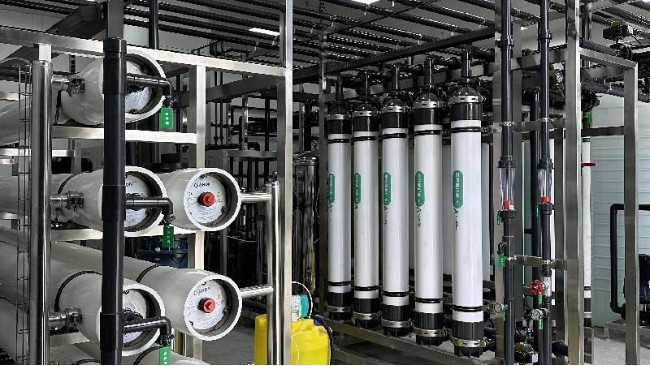 小型凈化水設(shè)備多少錢一套