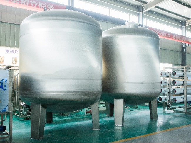 水處理設(shè)備安裝圖 水處理設(shè)備安裝圖