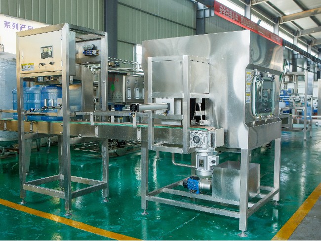 做礦泉水需要哪些設(shè)備 做礦泉水需要哪些設(shè)備