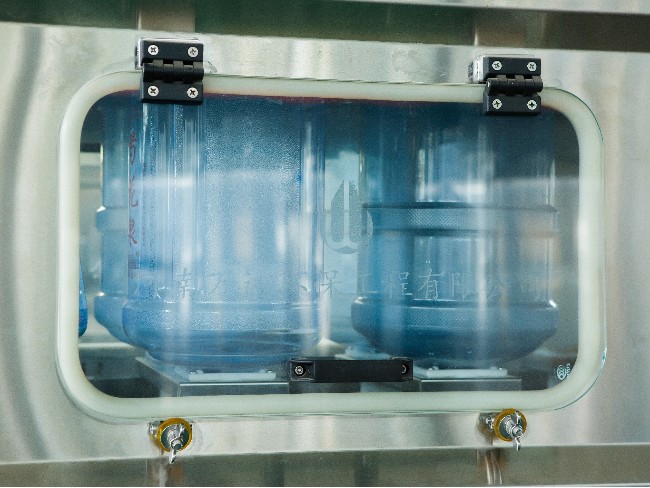 礦泉水生產(chǎn)線礦泉水生產(chǎn)設(shè)備價格