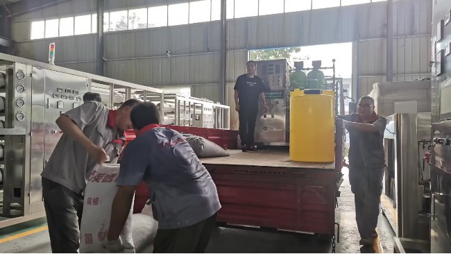 全自動軟化水設備裝置的配備有哪些